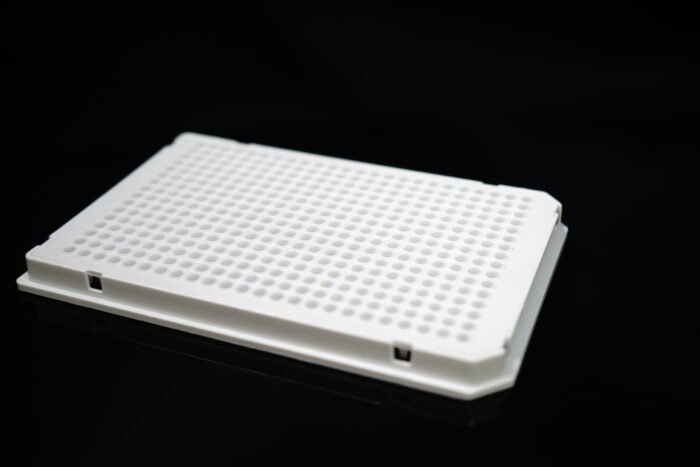 40 ?l 384 Well PCR Plates, Semi Skirt, Compatible with Roche Machine, White, A24 Notch, Sterile, 10/pk, 50/cs - Image 1