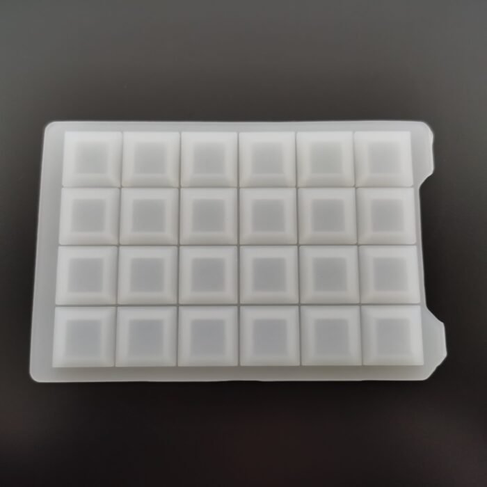 24 Well Square well Silicone Sealing Mat, non-sterile, 10/pk, 50/cs - Image 1
