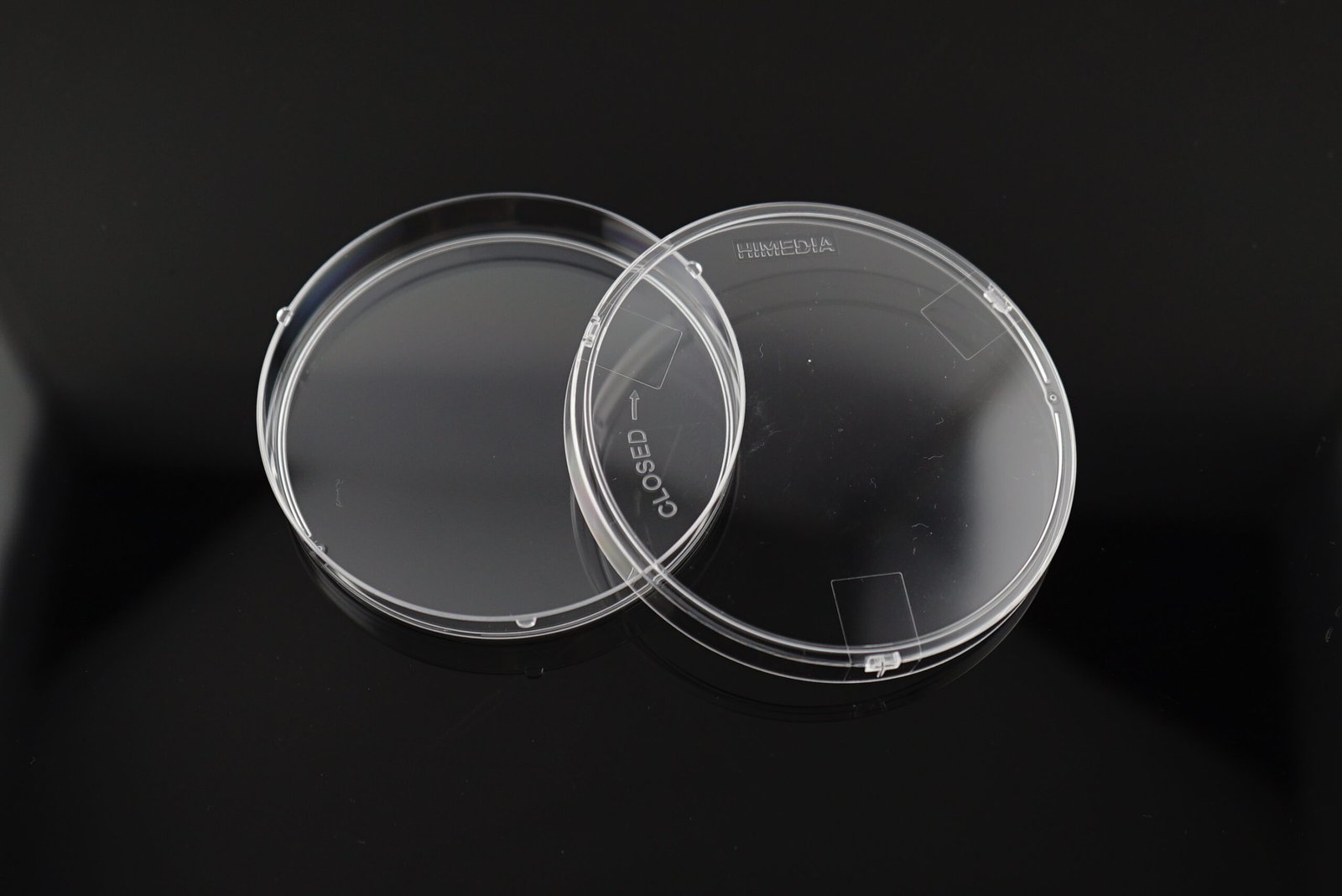 752101-scaled-1.jpg 90 x 15 mm Petri Dish, with Safety Lock, Sterile, 20/pk, 500/cs - Image 1